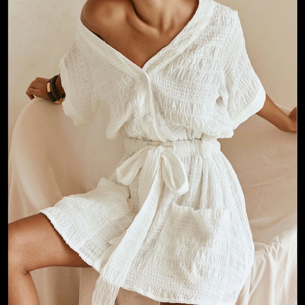 NEW Sabo White Short Sleeve Button Mini Tarah Dress Sz 4 Womens